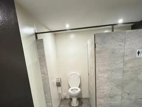 Cazon  al 600 ,Local comercial.
