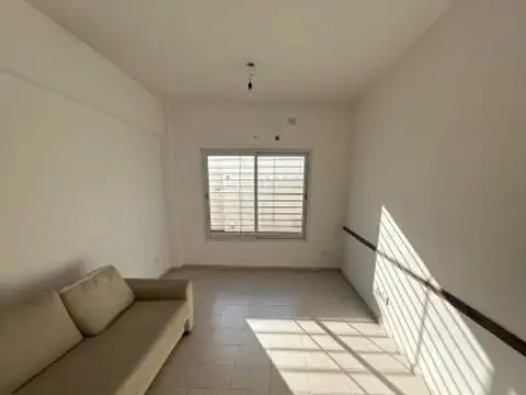 La Rioja 1375 , Piso 0