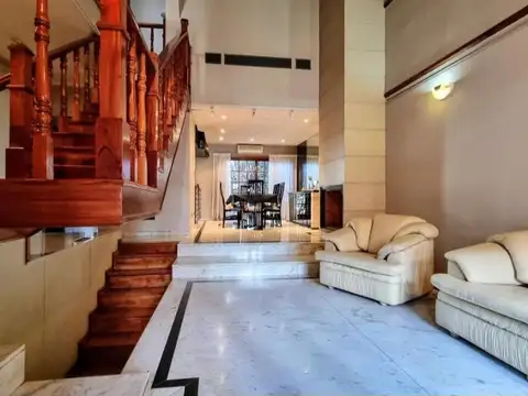 San Nicolas  al 4700