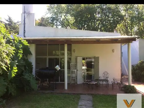 Casa en venta - 2 dormitorios 1 baño - 600mts2 totales - Punta Indio