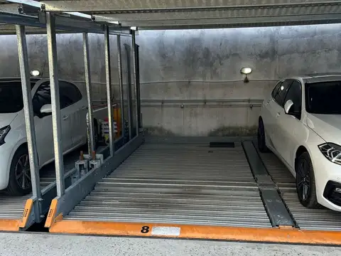 COCHERA EN VENTA EN P.B.