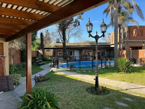 Casa en Venta en Barrio de Casaquintas de Burzaco