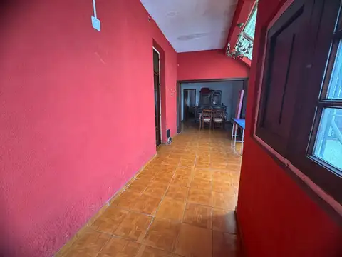 Casa 4 ambientes con 1 baño