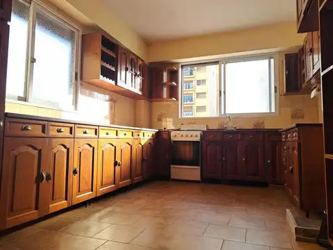 VENTA EN VENTA EN DEPARTAMENTO 4 AMBIENTES EN BARRACAS, CABA