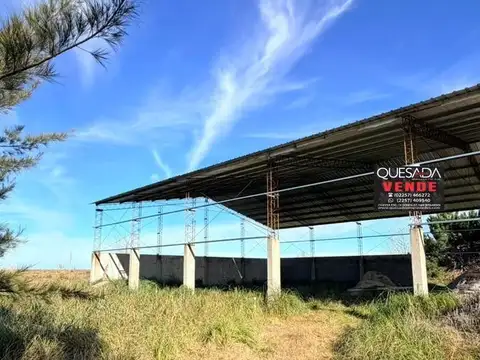 ¡Oportunidad  Ruta 11! Galpón en Construcción en Lote de 4.000 m² – Frente a Costa del Este