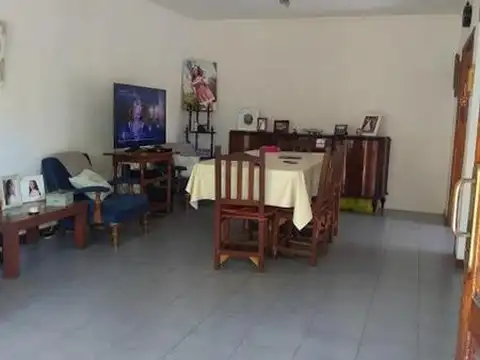 Depto Tipo Casa 4 ambientes con 1 baño