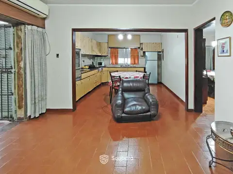 Depto Tipo Casa 10 ambientes con 1 baño
