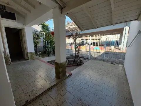 Casa en Alquiler en Lanus Este, Lanus