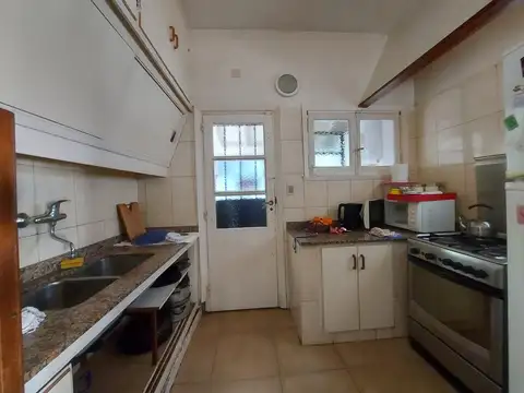 Casa 4 ambientes con 3 baños