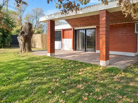 Casa 3 ambientes con 1 baño