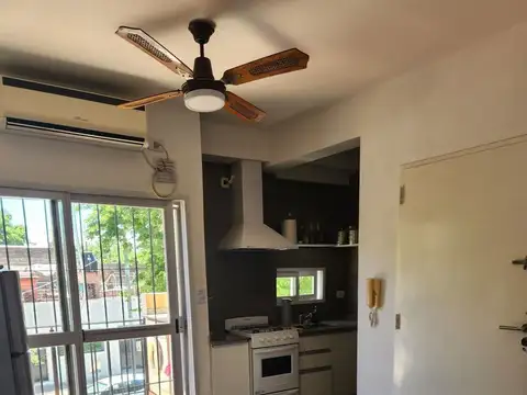 Carlos Antonio López 3300, Piso 1