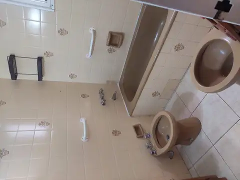 3 ambientes con cochera fija