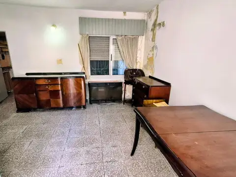 Casa 2 ambientes con 1 baño