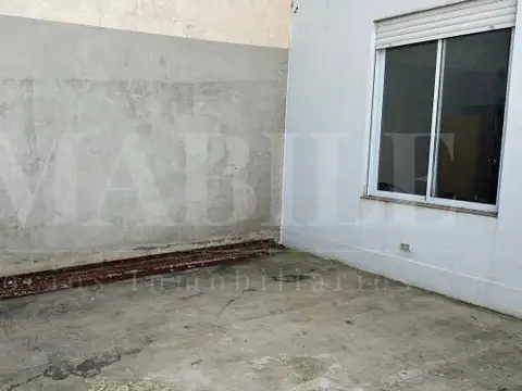 Fraga 1700, Piso 0