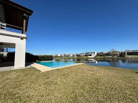 Casa en Alquiler de 3 dormitorios