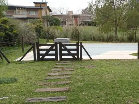 Casa en Venta con 5 cocheras