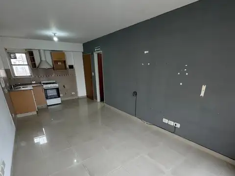 Departamento en Alquiler en Morón, $ 375.000