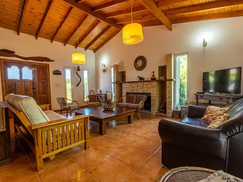 Casa en Venta con 1 cochera