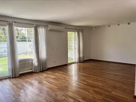 Muy buena Casa en Acas.-El Cano/Rio