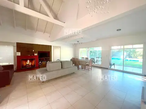 Casa 4 ambientes con 4 baños