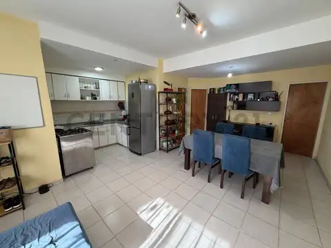 Aldo della Rosa 4800, Piso 0
