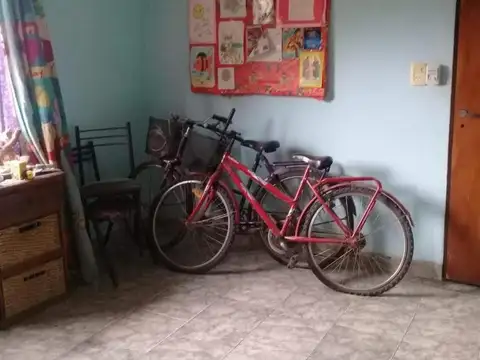 VENTA. Casa en LUIS PALACIOS RETASADA 