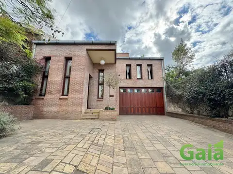 Casa en Venta  - Barrio Grand Bourg