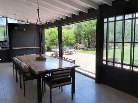 Casa en Alquiler Temporal con 2 cocheras