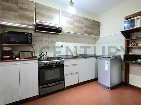 VENTA  CASA DUPLEX 4 AMB MONTE CASTRO