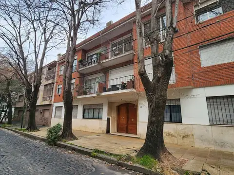 Sarmiento 140
