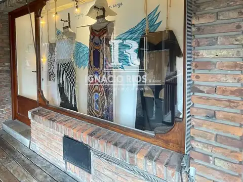 Blanco Encalada 2200