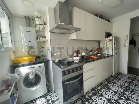 Olleros 1600, Piso 0