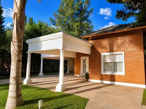 Venta - Casa 2 dormitorios Roldan