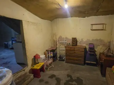 Casa 5 ambientes con 1 baño