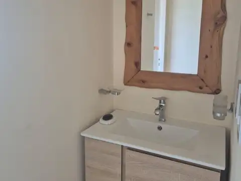 Casa 5 ambientes con 4 baños