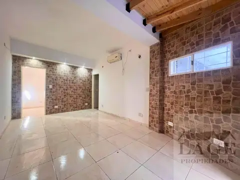 Depto Tipo Casa en Venta 50 años
