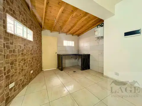 Depto Tipo Casa en Venta en Munro, USD 53.000