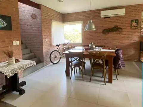 Casa en Venta con 1 cochera