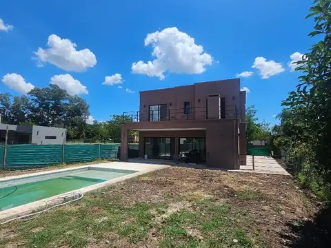 Casa en Venta en Santo Tomas, USD 250.000
