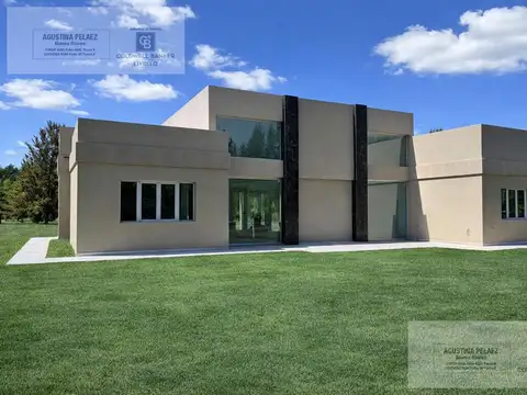 Casa 4 ambientes con 3 baños