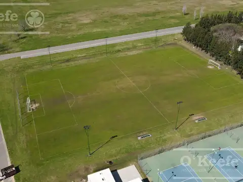 Casa en Alquiler con 2 cocheras