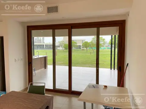 Casa 7 ambientes con 4 baños