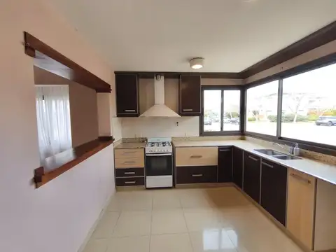 Casa en Alquiler en Lujan de Cuyo, USD 1.400