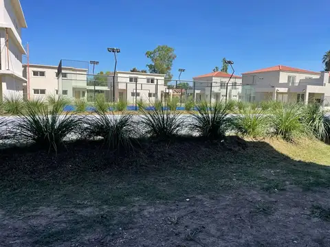 CHIC VILLAGE PILAR 100