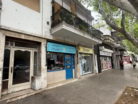 Avenida La Plata 2400
