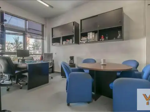 Oficina en Venta con 1 cochera