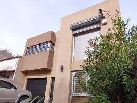 Excelente Casa en venta Quilmes Centro