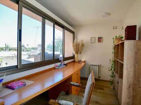 CASA EN VENTA EN LOS HORNOS / LA PLATA