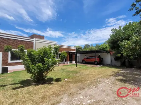 Venta casa en Escobar con pileta