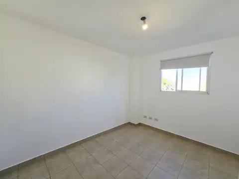Alquiler Departamento 2 ambientes en V.Libertad luminoso en planta alta